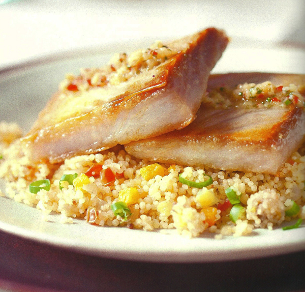 Pirarucu com azeite de coco e cuscuz de farinha d'água